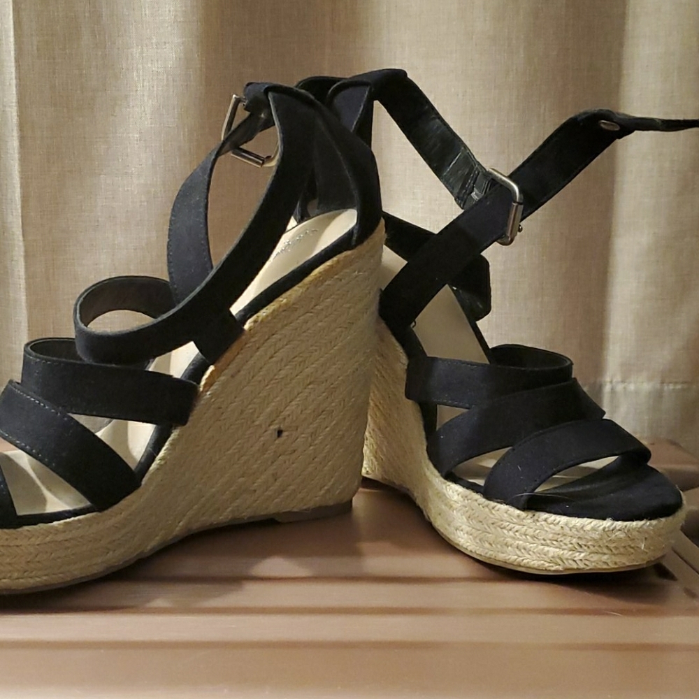Size 8.5 Black wedges